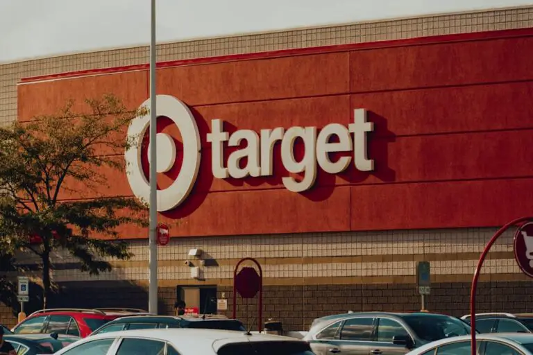 8 Year Old Ohio Girl Drove To Target, Went Shopping: Police